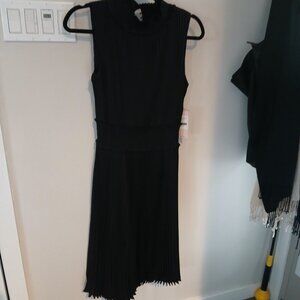 Black dress size 8 Nanette Nanette Lepore pleated dress